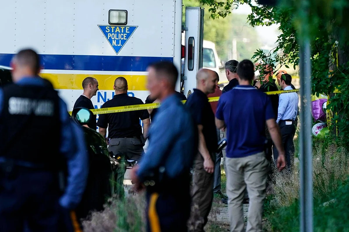 Police say 2 dead, 12 injured in New Jersey shooting at residential ...