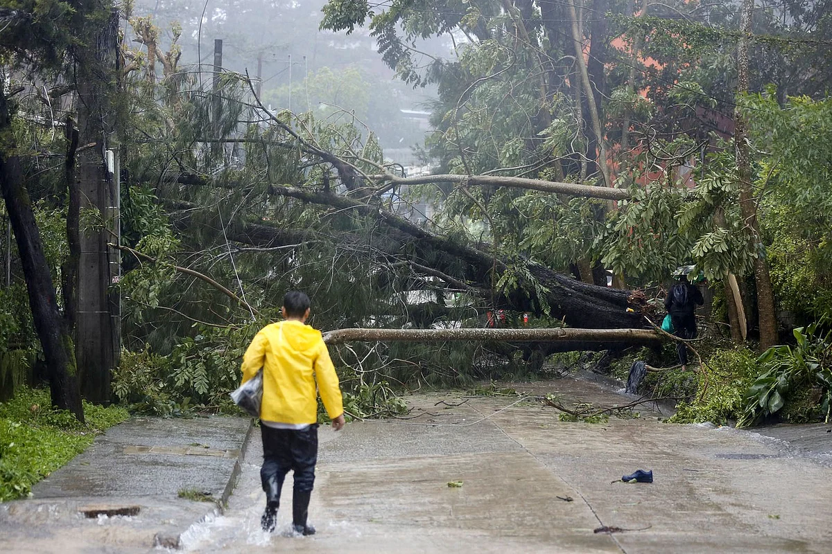 Heavy floods in Philippines: 1 dead, over 43,000 forced to flee homes ...
