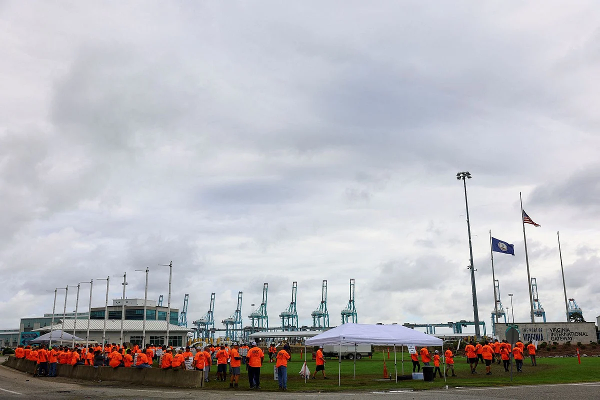 Ship queue grows at US ports as dockworker strike enters third day ...
